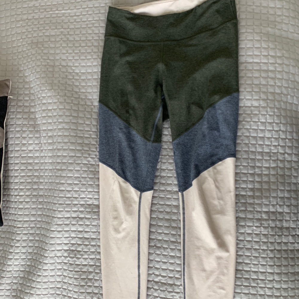 Outdoor Voices leggings